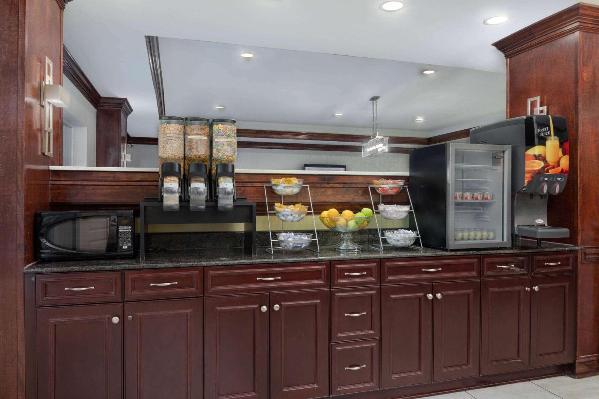 La Quinta By Wyndham Savannah Airport - 3* Pooler