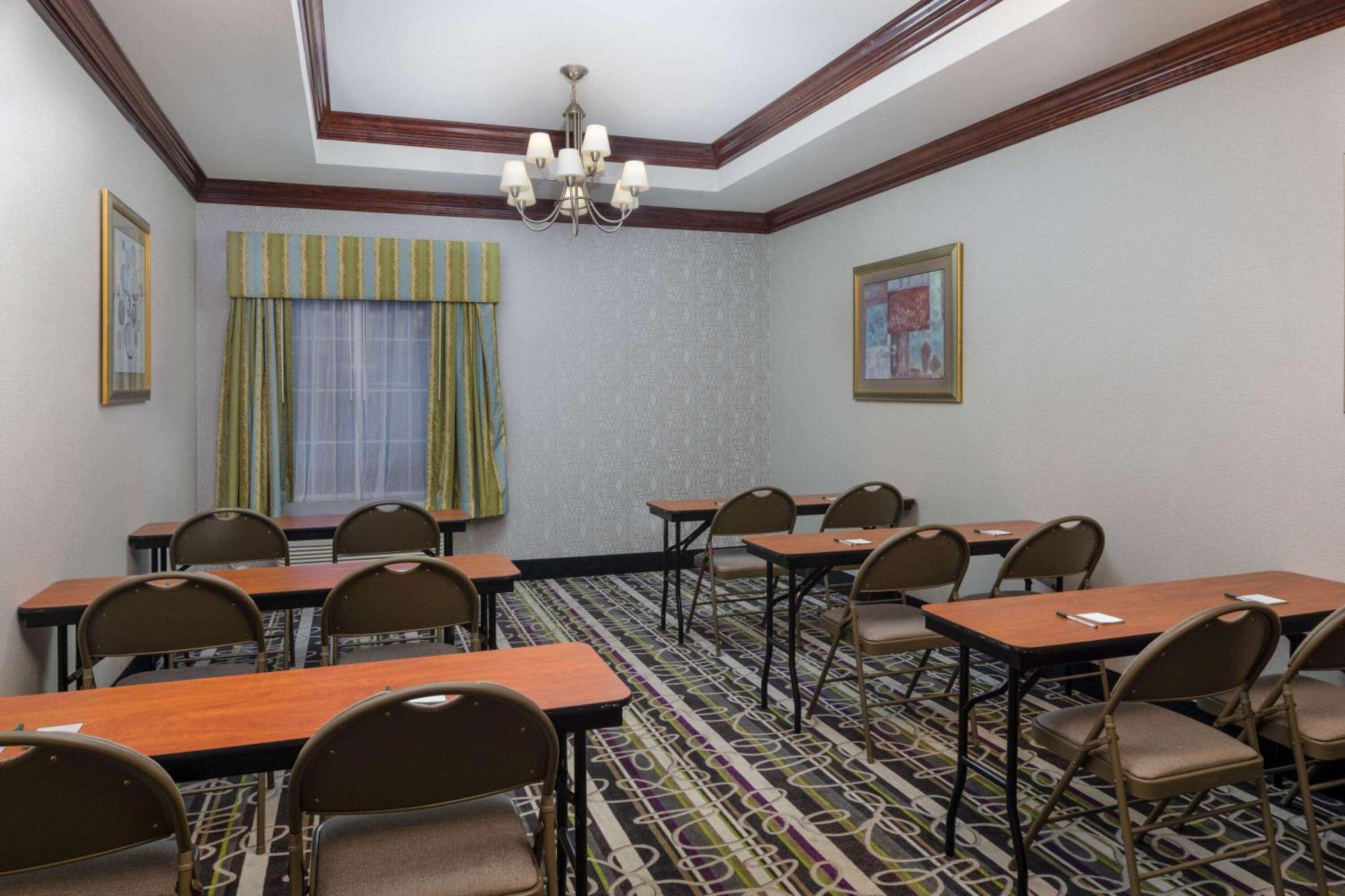 Hotel La Quinta By Wyndham Savannah Airport -