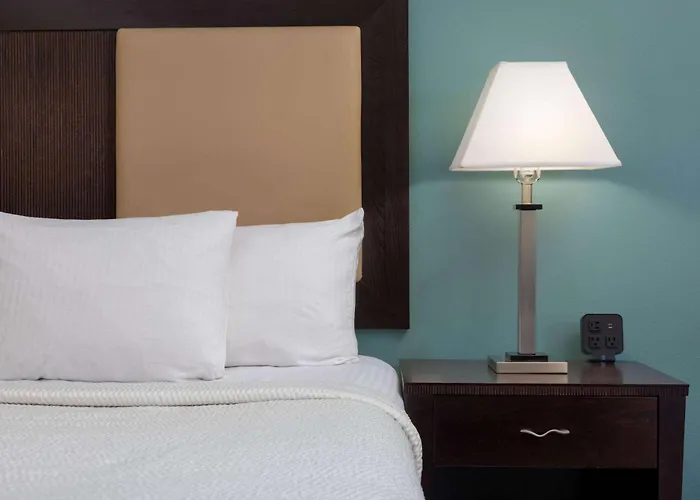 La Quinta By Wyndham Savannah Airport - Pooler